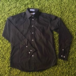 Van Heusen black button up size 14